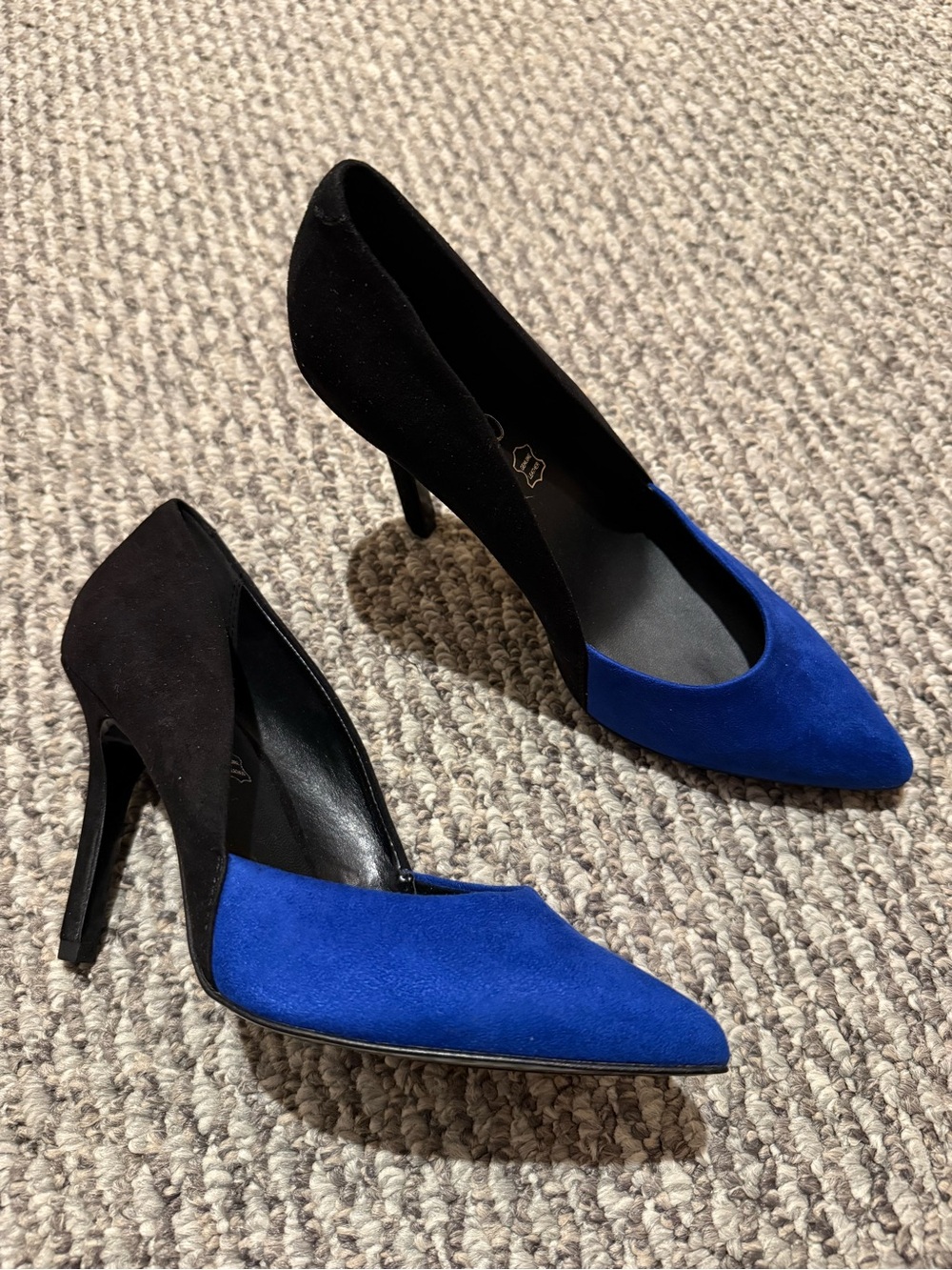 ALDO colorblock Pumps Black & Royal blue suede